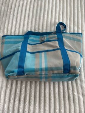 CGear Mesh Tote Bag sand and dirt free technology